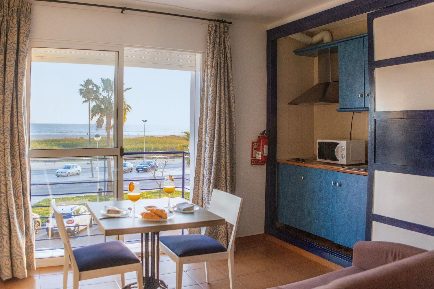 Hotel Playa Conil - Beachfront & *
